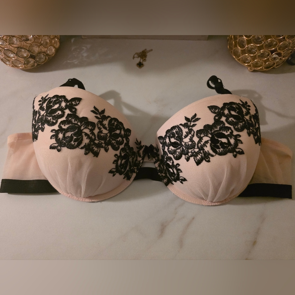 Smart & Sexy Pink and Black Lace Bra
